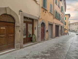 Bed & breakfast in vendita ad arezzo via camillo benso di cavour, 108