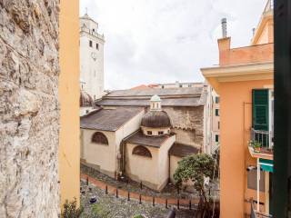 Appartamento in vendita a genova piazza embriaci