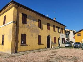 Casa indipendente in in vendita da privato a galliera piazza della rinascita, 30