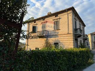 Casa indipendente in vendita a lanciano c.da santa liberata, 127