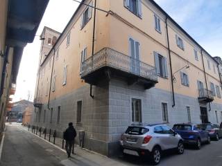 Appartamento in affitto a carmagnola via conte di carmagnola, 24