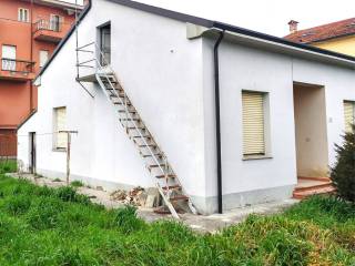 Casa indipendente in vendita a forlì via tevere