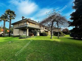 Villa a schiera in vendita a castelletto sopra ticino via san benedetto, 18