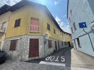 Casa indipendente in vendita a tronzano vercellese via siletti, 5