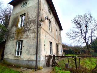 Casa indipendente in vendita a borgo a mozzano 