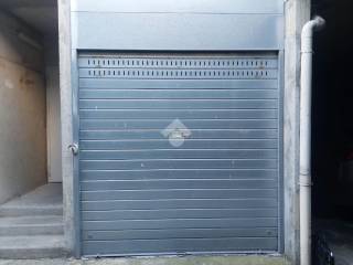 Garage in affitto a roma via giovanni guareschi, 32