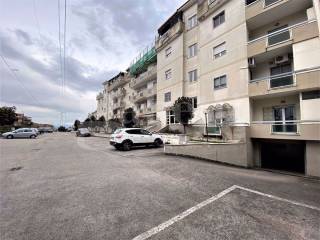 Garage in affitto a mugnano di napoli via conte caracciolo, 16