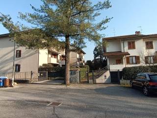 Appartamento in vendita a bernareggio via lauro vezzani, 7