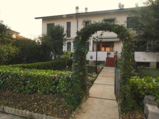 Villa a schiera in vendita a campegine via umbria