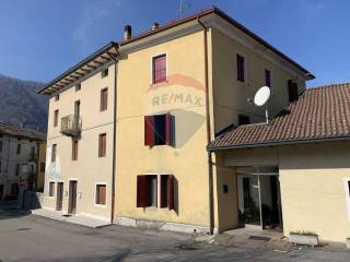 Appartamento in vendita a seren del grappa piazza monte grappa, 8