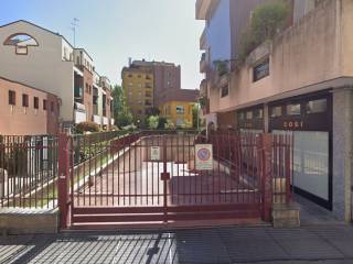 Garage in vendita a milano via brusuglio, 73