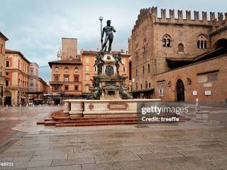 Negozio in affitto a bologna piazza maggiore