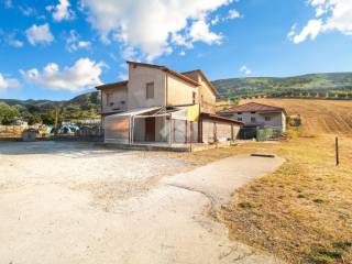 Casa indipendente in vendita ad alba adriatica via adriatica, 42