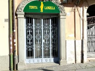 Negozio in affitto a genzano di roma via italo belardi