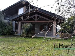 Villa in vendita a roppolo via cavaglià