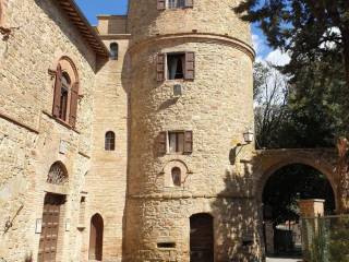 Albergo in vendita a deruta via della libertà,2