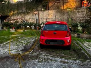 Posto auto in affitto a genova via capolungo, 1