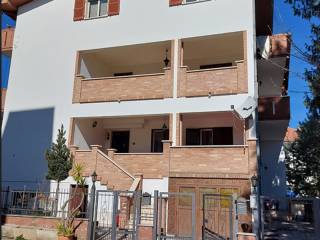 Appartamento all'asta a civitella del tronto via giovanni falcone, 7