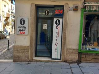 Bar in in affitto da privato a caltanissetta corso vittorio emanuele, 123