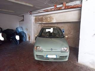 Posto auto in affitto a pozzuoli via solfatara, 35