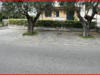 Posto auto in vendita a seravezza via ranocchiaia