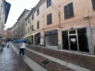 Negozio in affitto a novi ligure via nicolò girardengo