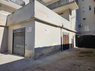 Garage in vendita a trani viale europa