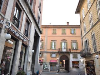 Appartamento in affitto a novara corso camillo benso di cavour, 11