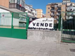 Garage in vendita a bari via saverio lioce, 76/d