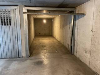 Garage in vendita a olgiate comasco via antelami