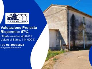 Magazzino all'asta a feroleto antico cropia