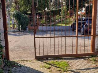 Garage in affitto a magenta via luigi crespi