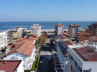 Villa bifamiliare in vendita a cesenatico viale nicoloso da recco, 8