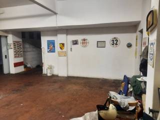 Garage in vendita a genova via cesare cabella, 48r