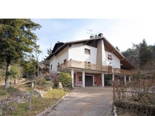 Casa indipendente in in vendita da privato a vallelaghi via lamberto cesarini sforza, 22