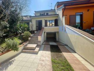 Villa a schiera in vendita a borgo virgilio 