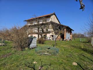 Cascina in vendita a oleggio via mezzomerico