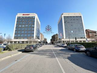 Ufficio in affitto a milano via ettore bugatti, 15