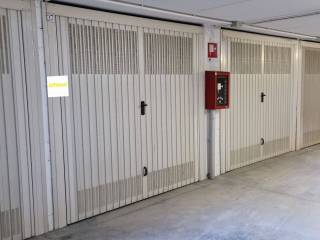 Garage in affitto a gallarate via carlo cattaneo, 22