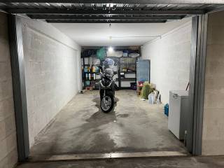 Garage in vendita a latina via isonzo