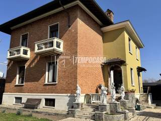 Casa indipendente in vendita a biella via san giuseppe cottolengo