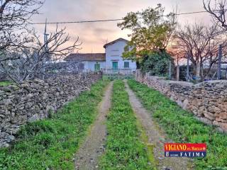 Rustico in vendita a foggia contrada posta conca