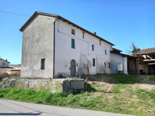 Rustico in vendita a lugagnano val d'arda costa