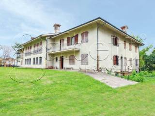 Villa bifamiliare in vendita a bondeno via per burana, 67b