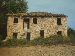 Rustico in vendita a coriano via parco del marano