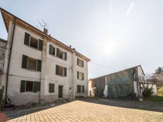 Villa bifamiliare in vendita a fornovo di taro strada fondovalle n.32