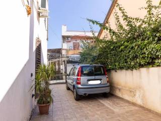 Casa indipendente in vendita a giardini-naxos via santa venera, 1