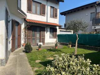 Casa indipendente in vendita a casaletto lodigiano via roma, 1