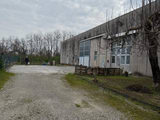 Capannone in in affitto da privato a soragna strada provinciale di soragna, 3