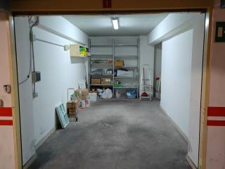 Garage in affitto a sorrento via degli aranci, 25